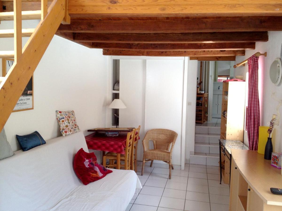 Studio Avec Piscine Privee Jardin Clos Et Wifi A Saint Jean D'Angely Ngoại thất bức ảnh